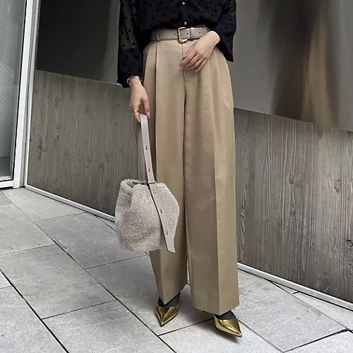 【ノーリーズ/NOLLEY'S】の【LORISTELLA/ロリステッラ】別注キューブワンハンドルムートンバッグ 人気、トレンドファッション・服の通販 founy(ファニー) 　ファッション　Fashion　レディースファッション　Fashion for Women　バッグ　Bags　イタリア　Italy　コンパクト　Compact, Small Size　ショルダー　Shoulder, Shoulder Strap　スタイリッシュ　Stylish, Fashionable　トレンド　Trend, Trending Now　別注　Limited Edition, Custom Order　other-2|ID: prp329100004601615 ipo3291000000032716674