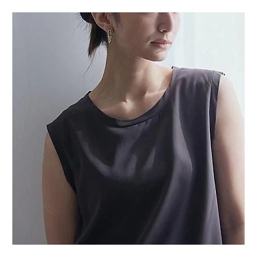 【ドレスハーセルフ/DRESS HERSELF】の【洗える】ノースリーブブラウス/グレースシルク 人気、トレンドファッション・服の通販 founy(ファニー) 　ファッション　Fashion　レディースファッション　Fashion for Women　トップス・カットソー　Cut & Sew Tops　キャミソール&ノースリーブ　Camisoles & Sleeveless Tops　シャツ・ブラウス・オフィスカジュアル　Elegant Blouses & Button-Ups　インナー　Innerwear　カットソー　Cut and Sewn Top　シルク　Silk, 100% Silk　シンプル　Simple, Minimal　ジャケット　Jacket, Outerwear　ノースリーブ　Sleeveless, No-Sleeve　ビジネス 仕事 通勤　Business / Work / Commuting　プレーン　Plain, Simple　洗える　Machine Washable　other-3|ID: prp329100004602833 ipo3291000000032732503