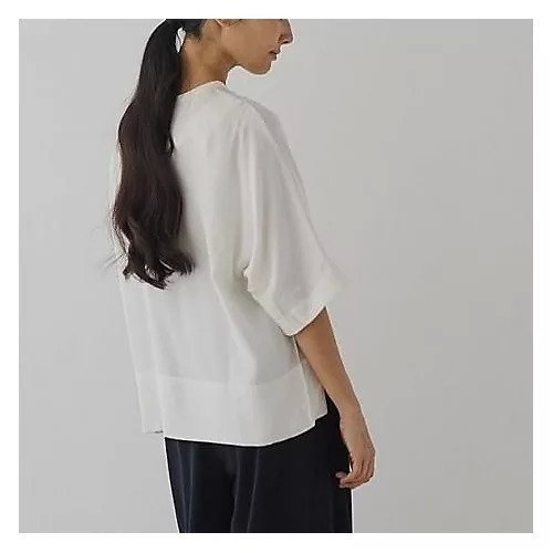 【ドレスハーセルフ/DRESS HERSELF】の【洗える】ブラウス/シルク クルーネック【セットアップ可】 人気、トレンドファッション・服の通販 founy(ファニー) 　ファッション　Fashion　レディースファッション　Fashion for Women　トップス・カットソー　Cut & Sew Tops　シャツ・ブラウス・オフィスカジュアル　Elegant Blouses & Button-Ups　インナー　Innerwear　サテン　Satin, Glossy Fabric　シルク　Silk, 100% Silk　ジャケット　Jacket, Outerwear　セットアップ　Set-Up, Coordinated Outfit　デニム　Denim, Jeans Material　エレガント 上品　Elegant　人気　Popular, Best Seller　夏　Summer　定番　Standard, Basic Item　洗える　Machine Washable　other-3|ID: prp329100004602835 ipo3291000000032732515
