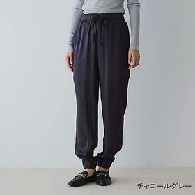 【ドレスハーセルフ/DRESS HERSELF】 【洗える】ジョガーパンツ/シルク【セットアップ可】人気、トレンドファッション・服の通販 founy(ファニー) ファッション Fashion レディースファッション Fashion for Women セットアップ Matching Sets レディースパンツ・ボトムス Pants & Trousers / Bottoms なめらか Smooth, Silky Texture サテン Satin, Glossy Fabric シルク Silk, 100% Silk スポーティ Sporty, Casual Athletic セットアップ Set-Up, Coordinated Outfit リラックス Relax, Relaxed Fit エレガント 上品 Elegant 人気 Popular, Best Seller 定番 Standard, Basic Item 洗える Machine Washable |ID:prp329100004602844