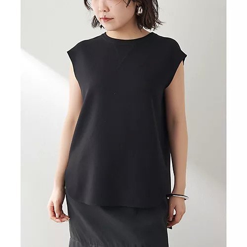 【ウィムガゼット/Whim Gazette】のVガゼットノースリーブプルオーバー インテリア・キッズ・メンズ・レディースファッション・服の通販 founy(ファニー) https://founy.com/ ファッション Fashion レディースファッション Fashion for Women トップス・カットソー Cut & Sew Tops キャミソール&ノースリーブ Camisoles & Sleeveless Tops カジュアルプルオーバー・ニットトップス Pullovers & Knit Tops / Casual Pullovers 洗える Machine Washable コンパクト Compact, Small Size シンプル Simple, Minimal ジョーゼット Georgette, Semi-Sheer Fabric スリーブ Sleeve, Long Sleeve / Short Sleeve 定番 Standard, Basic Item ノースリーブ Sleeveless, No-Sleeve 人気 Popular, Best Seller フォルム Silhouette, Form フレンチ French, French Style 旅行 Travel エレガント 上品 Elegant 2025年 2025 2025春夏・S/S Spring/Summer 2025 SS25 |ID: prp329100004604750 ipo3291000000032769181
