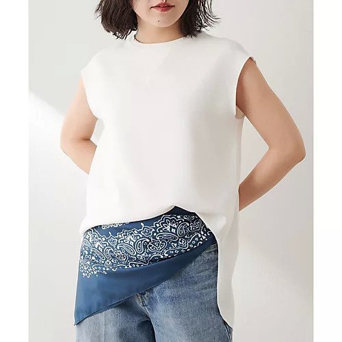 【ウィムガゼット/Whim Gazette】のVガゼットノースリーブプルオーバー インテリア・キッズ・メンズ・レディースファッション・服の通販 founy(ファニー) 　ファッション　Fashion　レディースファッション　Fashion for Women　トップス・カットソー　Cut & Sew Tops　キャミソール&ノースリーブ　Camisoles & Sleeveless Tops　カジュアルプルオーバー・ニットトップス　Pullovers & Knit Tops / Casual Pullovers　洗える　Machine Washable　コンパクト　Compact, Small Size　シンプル　Simple, Minimal　ジョーゼット　Georgette, Semi-Sheer Fabric　スリーブ　Sleeve, Long Sleeve / Short Sleeve　定番　Standard, Basic Item　ノースリーブ　Sleeveless, No-Sleeve　人気　Popular, Best Seller　フォルム　Silhouette, Form　フレンチ　French, French Style　旅行　Travel　エレガント 上品　Elegant　2025年　2025　2025春夏・S/S　Spring/Summer 2025 SS25　オフホワイト|ID: prp329100004604750 ipo3291000000032769184