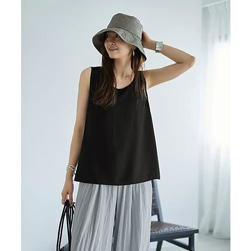 【スタイルデリ/STYLE DELI】の透けないジョーゼットタンクトップ インテリア・キッズ・メンズ・レディースファッション・服の通販 founy(ファニー) 　ファッション　Fashion　レディースファッション　Fashion for Women　インナー　Innerwear　サロペット　Overalls, Salopette　シンプル　Simple, Minimal　ジャケット　Jacket, Outerwear　ジョーゼット　Georgette, Semi-Sheer Fabric　スリット　Slit, Slit Detail　タンク　Tank Top, Sleeveless Top　デコルテ　Décolleté, Neckline　定番　Standard, Basic Item　なめらか　Smooth, Silky Texture　人気　Popular, Best Seller　バランス　Balance, Style Balance　フォルム　Silhouette, Form　ラウンド　Round, Round Neck　夏　Summer　ブラック|ID: prp329100004604821 ipo3291000000032770645