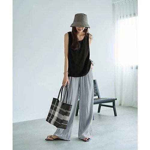 【スタイルデリ/STYLE DELI】の透けないジョーゼットタンクトップ 人気、トレンドファッション・服の通販 founy(ファニー) 　ファッション　Fashion　レディースファッション　Fashion for Women　インナー　Innerwear　サロペット　Overalls, Salopette　シンプル　Simple, Minimal　ジャケット　Jacket, Outerwear　ジョーゼット　Georgette, Semi-Sheer Fabric　スリット　Slit, Slit Detail　タンク　Tank Top, Sleeveless Top　デコルテ　Décolleté, Neckline　定番　Standard, Basic Item　なめらか　Smooth, Silky Texture　人気　Popular, Best Seller　バランス　Balance, Style Balance　フォルム　Silhouette, Form　ラウンド　Round, Round Neck　夏　Summer　other-2|ID: prp329100004604821 ipo3291000000032770650