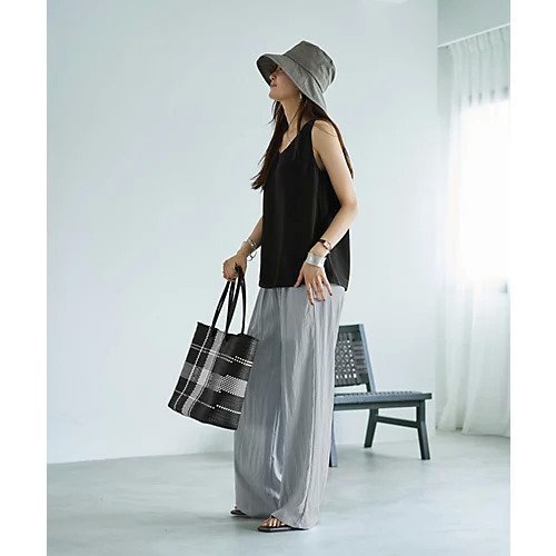 【スタイルデリ/STYLE DELI】の透けないジョーゼットタンクトップ 人気、トレンドファッション・服の通販 founy(ファニー) 　ファッション　Fashion　レディースファッション　Fashion for Women　インナー　Innerwear　サロペット　Overalls, Salopette　シンプル　Simple, Minimal　ジャケット　Jacket, Outerwear　ジョーゼット　Georgette, Semi-Sheer Fabric　スリット　Slit, Slit Detail　タンク　Tank Top, Sleeveless Top　デコルテ　Décolleté, Neckline　定番　Standard, Basic Item　なめらか　Smooth, Silky Texture　人気　Popular, Best Seller　バランス　Balance, Style Balance　フォルム　Silhouette, Form　ラウンド　Round, Round Neck　夏　Summer　other-3|ID: prp329100004604821 ipo3291000000032770652