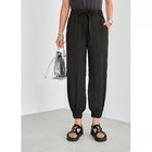 【スタイルデリ/STYLE DELI】の【LUXE】シャーリングプリーツジョガーパンツ 人気、トレンドファッション・服の通販 founy(ファニー) ファッション Fashion レディースファッション Fashion for Women パンツ Pants & Trousers イエロー Yellow シャーリング Shirring, Ruched ジャケット Jacket, Outerwear ジョーゼット Georgette, Semi-Sheer Fabric ダメージ Distressed, Destroyed 定番 Standard, Basic Item なめらか Smooth, Silky Texture パジャマ Pajamas, Sleepwear フィット Fit, Slim Fit フロント Front, Front Design ポケット Pocket, Pocket Detail リボン Ribbon, Bow リラックス Relax, Relaxed Fit おすすめ Recommended / Our Picks 夏 Summer thumbnail ブラック|ID: prp329100004607995 ipo3291000000032917669