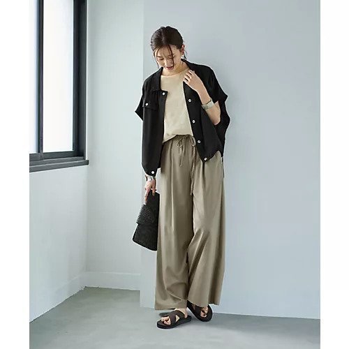 【スタイルデリ/STYLE DELI】のくったりシャツ型スナップブルゾンB 人気、トレンドファッション・服の通販 founy(ファニー) 　ファッション　Fashion　レディースファッション　Fashion for Women　アウター　Coat / Outerwear Collection　ブルゾンジャケット・スポーティアウター　Blouson Jackets　トップス・カットソー　Cut & Sew Tops　シャツ・ブラウス・オフィスカジュアル　Elegant Blouses & Button-Ups　秋　Autumn　カーディガン　Cardigan, Knitwear　軽量　Lightweight, Ultra Light　シルバー　Silver, Metallic Silver　ジャケット　Jacket, Outerwear　スピンドル　Spindle, Drawcord　スリット　Slit, Slit Detail　台形　A-Line, Trapezoid Shape　ノースリーブ　Sleeveless, No-Sleeve　長袖　Long Sleeve, Full Sleeve　バルーン　Balloon, Balloon Silhouette　フェイク　Faux, Fake　フォルム　Silhouette, Form　フラップ　Flap, Flap Pocket　フロント　Front, Front Design　ブルゾン　Blouson, Bomber Jacket　ベスト　Vest, Waistcoat　ポケット　Pocket, Pocket Detail　半袖　Short Sleeve, Half Sleeve　ワイド　Wide, Wide Fit　夏　Summer　エレガント 上品　Elegant　ビジネス 仕事 通勤　Business / Work / Commuting　other-2|ID: prp329100004609219 ipo3291000000032968041