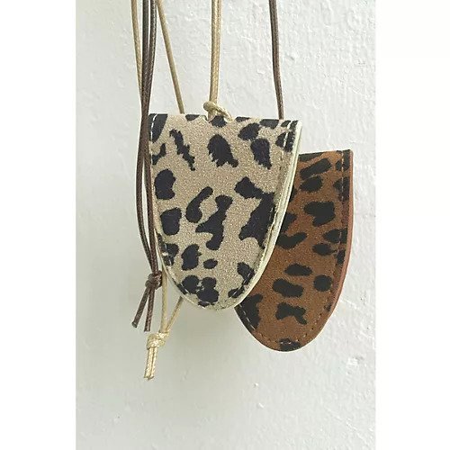 【マージュール/marjour】のLEOPARD MAGNETIC SUNGLASS HOLDER 人気、トレンドファッション・服の通販 founy(ファニー) 　ファッション　Fashion　レディースファッション　Fashion for Women　サングラス　Sunglasses, Shades　シンプル　Simple, Minimal　スマート　Smart, Elegant　トレンド　Trend, Trending Now　フェイクレザー　Faux Leather, PU Leather　マグネット　Magnet, Magnetic Closure　レオパード　Leopard, Animal Print　今季　This Season, Current Season　other-3|ID: prp329100004613353 ipo3291000000033021852