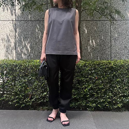 【エクラ/eclat】の【坪田あさみさん別注】ソフトタッチノースリーブ 人気、トレンドファッション・服の通販 founy(ファニー) 　ファッション　Fashion　レディースファッション　Fashion for Women　トップス・カットソー　Cut & Sew Tops　キャミソール&ノースリーブ　Camisoles & Sleeveless Tops　カッティング　Cutting Detail　ノースリーブ　Sleeveless, No-Sleeve　別注　Limited Edition, Custom Order　洗える　Machine Washable　other-3|ID: prp329100004615079 ipo3291000000035301895