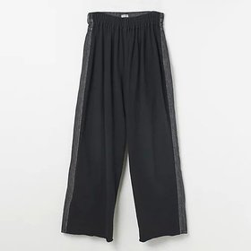 【アンスクリア/INSCRIRE】 Hybride Sweat Denim Pants人気、トレンドファッション・服の通販 founy(ファニー) ファッション Fashion レディースファッション Fashion for Women パンツ Pants & Trousers デニムパンツ・ジーンズ・美脚デニム Denim Jeans & Pants ギャザー Gathered, Ruffled スウェット / スエット Sweatshirt, Sweatwear デニム Denim, Jeans Material ドッキング Docking, Mixed Material ベーシック Basic, Essential ミックス Mix, Mixed Style 洗える Machine Washable |ID:prp329100004616035