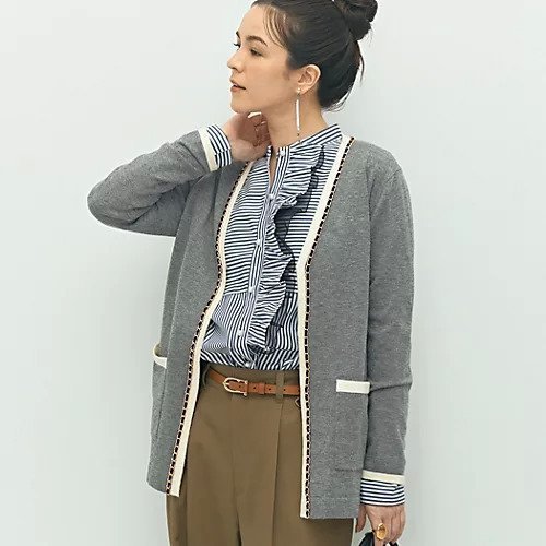 【ノーリーズ/NOLLEY'S】のチェーンブレード長めVネックカーディガン インテリア・キッズ・メンズ・レディースファッション・服の通販 founy(ファニー) https://founy.com/ ファッション Fashion レディースファッション Fashion for Women トップス・カットソー Cut & Sew Tops カーディガン・羽織り Layered Style Cardigans Vネックトップス V-Neck Tops / V-Cut Neckline Shirts 2025年 2025 2025-2026秋冬・A/W Autumn/Winter 2025–26 AW25–26 カーディガン Cardigan, Knitwear クラシカル Classical, Vintage-Inspired ショート Short, Short Length ジャケット Jacket, Outerwear ストレッチ Stretch, Stretchy Fabric チェーン Chain, Chain Strap ベルベット Velvet, Velvety リボン Ribbon, Bow エレガント 上品 Elegant |ID: prp329100004621210 ipo3291000000033155298