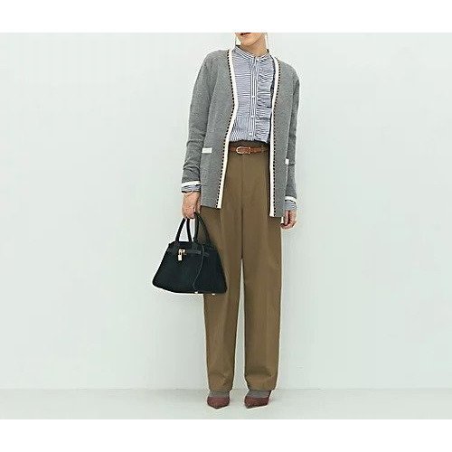 【ノーリーズ/NOLLEY'S】のチェーンブレード長めVネックカーディガン 人気、トレンドファッション・服の通販 founy(ファニー) 　ファッション　Fashion　レディースファッション　Fashion for Women　トップス・カットソー　Cut & Sew Tops　カーディガン・羽織り　Layered Style Cardigans　Vネックトップス　V-Neck Tops / V-Cut Neckline Shirts　2025年　2025　2025-2026秋冬・A/W　Autumn/Winter 2025–26 AW25–26　カーディガン　Cardigan, Knitwear　クラシカル　Classical, Vintage-Inspired　ショート　Short, Short Length　ジャケット　Jacket, Outerwear　ストレッチ　Stretch, Stretchy Fabric　チェーン　Chain, Chain Strap　ベルベット　Velvet, Velvety　リボン　Ribbon, Bow　エレガント 上品　Elegant　other-3|ID: prp329100004621210 ipo3291000000033155306
