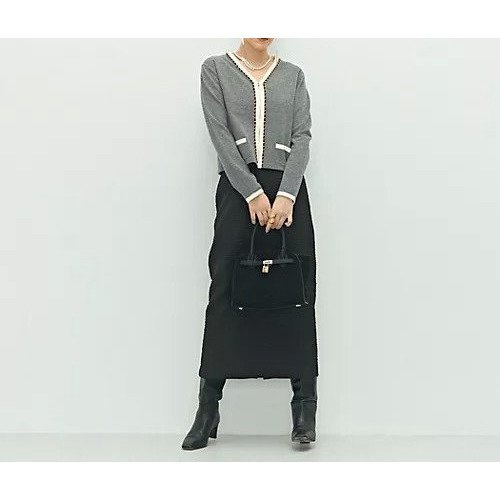 【ノーリーズ/NOLLEY'S】のチェーンブレードVネックカーディガン 人気、トレンドファッション・服の通販 founy(ファニー) 　ファッション　Fashion　レディースファッション　Fashion for Women　トップス・カットソー　Cut & Sew Tops　カーディガン・羽織り　Layered Style Cardigans　Vネックトップス　V-Neck Tops / V-Cut Neckline Shirts　2025年　2025　2025-2026秋冬・A/W　Autumn/Winter 2025–26 AW25–26　カーディガン　Cardigan, Knitwear　クラシカル　Classical, Vintage-Inspired　ショート　Short, Short Length　ジャケット　Jacket, Outerwear　チェーン　Chain, Chain Strap　バランス　Balance, Style Balance　フレア　Flare, Flared　ベルベット　Velvet, Velvety　リボン　Ribbon, Bow　エレガント 上品　Elegant　other-3|ID: prp329100004621213 ipo3291000000033155320