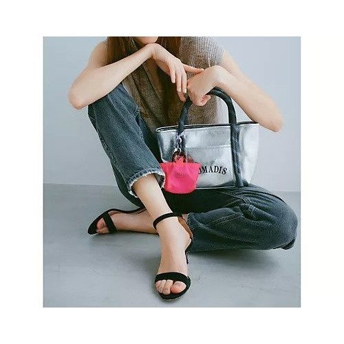 【ノマディス/NOMADIS】のJOY 人気、トレンドファッション・服の通販 founy(ファニー) 　ファッション　Fashion　レディースファッション　Fashion for Women　キャンバス　Canvas, Canvas Fabric　今季　This Season, Current Season　財布　Wallet, Purse　タンブラー　Tumbler, Travel Mug　チャーム　Charm, Pendant　台形　A-Line, Trapezoid Shape　フォルム　Silhouette, Form　フロント　Front, Front Design　ポケット　Pocket, Pocket Detail　ラバー　Rubber, Rubber Sole　other-2|ID: prp329100004621312 ipo3291000000033156028
