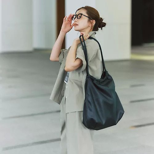 【ブリーレオン/BRIE LEON】のAlma XL 人気、トレンドファッション・服の通販 founy(ファニー) 　ファッション　Fashion　レディースファッション　Fashion for Women　ドローストリング　Drawstring, Pull Cord　フェイクレザー　Faux Leather, PU Leather　フォルム　Silhouette, Form　ビジネス 仕事 通勤　Business / Work / Commuting　other-2|ID: prp329100004621315 ipo3291000000033156051