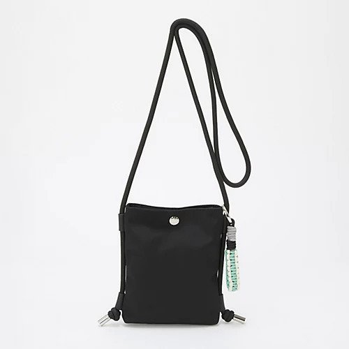【トプカピ/TOPKAPI】の【Breath TOPKAPI】コードチャーム付き ミニショルダーバッグ / サコッシュ インテリア・キッズ・メンズ・レディースファッション・服の通販 founy(ファニー) 　ファッション　Fashion　レディースファッション　Fashion for Women　キーホルダー　Keychain, Key Holder　コンパクト　Compact, Small Size　ショルダー　Shoulder, Shoulder Strap　シンプル　Simple, Minimal　スマート　Smart, Elegant　チャーム　Charm, Pendant　トレンド　Trend, Trending Now　フォルム　Silhouette, Form　ポケット　Pocket, Pocket Detail　ミックス　Mix, Mixed Style　ワーク　Workwear, Utility Style　ブラック|ID: prp329100004621319 ipo3291000000033156079
