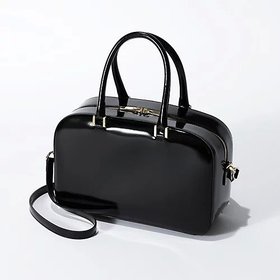 【クリスチャンヴィラ/CHRISTIAN VILLA】 エナメルボストンバッグ人気、トレンドファッション・服の通販 founy(ファニー) ファッション Fashion レディースファッション Fashion for Women バッグ Bags エナメル Patent Leather スクエア Square, Square Shape デニム Denim, Jeans Material フォルム Silhouette, Form ボストン Boston ボストンバッグ Boston Bag, Retro Bag ミラノ Milano Style, Italian-Inspired エレガント 上品 Elegant 人気 Popular, Best Seller 今季 This Season, Current Season 別注 Limited Edition, Custom Order 定番 Standard, Basic Item |ID:prp329100004621338