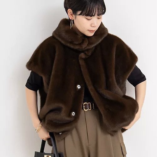 【リエミラー/Rie Miller】のエコファー衿付ベスト 人気、トレンドファッション・服の通販 founy(ファニー) 　ファッション　Fashion　レディースファッション　Fashion for Women　アウター　Coat / Outerwear Collection　トップス・カットソー　Cut & Sew Tops　ベスト&ジレ / 重ね着スタイル　Vests & Gilets　2025年　2025　2025-2026秋冬・A/W　Autumn/Winter 2025–26 AW25–26　ベスト　Vest, Waistcoat　モコモコ　Fuzzy, Fluffy　 other-1|ID: prp329100004621372 ipo3291000000033156455