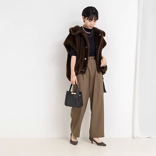 【リエミラー/Rie Miller】のエコファー衿付ベスト 人気、トレンドファッション・服の通販 founy(ファニー) 　ファッション　Fashion　レディースファッション　Fashion for Women　アウター　Coat / Outerwear Collection　トップス・カットソー　Cut & Sew Tops　ベスト&ジレ / 重ね着スタイル　Vests & Gilets　2025年　2025　2025-2026秋冬・A/W　Autumn/Winter 2025–26 AW25–26　ベスト　Vest, Waistcoat　モコモコ　Fuzzy, Fluffy　other-2|ID: prp329100004621372 ipo3291000000033156458