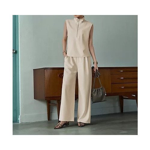 【スタイルデリ/STYLE DELI】の【匠ジョーゼット】ジップアップハイネックトップス 人気、トレンドファッション・服の通販 founy(ファニー) 　ファッション　Fashion　レディースファッション　Fashion for Women　トップス・カットソー　Cut & Sew Tops　インナー　Innerwear　カーディガン　Cardigan, Knitwear　軽量　Lightweight, Ultra Light　シルバー　Silver, Metallic Silver　ジャケット　Jacket, Outerwear　ジョーゼット　Georgette, Semi-Sheer Fabric　スタイリッシュ　Stylish, Fashionable　スタンド　Stand Collar, Upright Stand　ストレッチ　Stretch, Stretchy Fabric　スリット　Slit, Slit Detail　セットアップ　Set-Up, Coordinated Outfit　定番　Standard, Basic Item　ノースリーブ　Sleeveless, No-Sleeve　長袖　Long Sleeve, Full Sleeve　ハイネック　High Neck, Mock Neck　フロント　Front, Front Design　ブルゾン　Blouson, Bomber Jacket　ベスト　Vest, Waistcoat　ワイド　Wide, Wide Fit　冬　Winter / This Winter　A/W・秋冬　Autumn/Winter　夏　Summer　ビジネス 仕事 通勤　Business / Work / Commuting　other-3|ID: prp329100004624643 ipo3291000000033215951