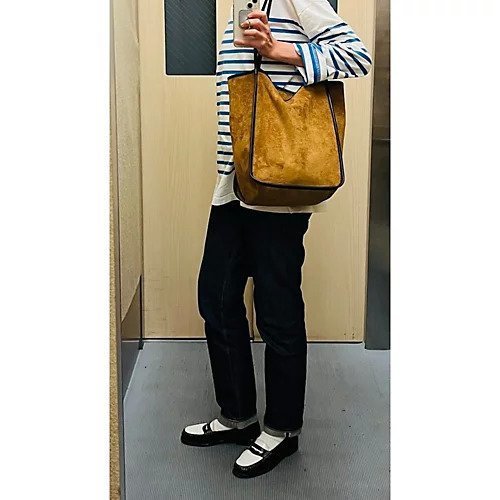 【イオミ/IOMMI】のスクエアショルダートートバッグ 人気、トレンドファッション・服の通販 founy(ファニー) 　ファッション　Fashion　レディースファッション　Fashion for Women　バッグ　Bags　ショルダー　Shoulder, Shoulder Strap　パイピング　Piping, Trim Design　ビッグ　Big, Oversized　ボックス　Boxy, Box Shape　ポーチ　Pouch, Small Case　ビジネス 仕事 通勤　Business / Work / Commuting　other-2|ID: prp329100004625415 ipo3291000000034853832