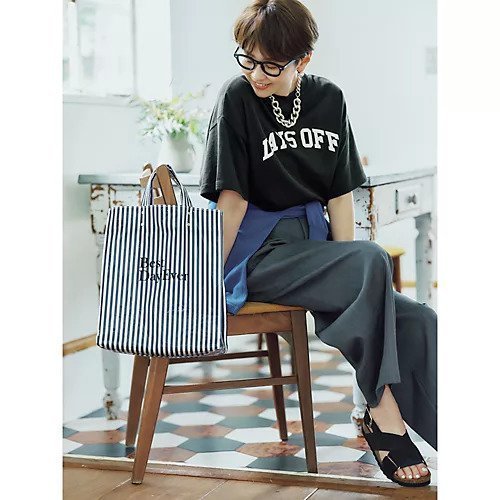 【テンベア/TEMBEA】の【五明祐子さんコラボ】PAPER TOTE MEDIUM FOR LEE 人気、トレンドファッション・服の通販 founy(ファニー) 　ファッション　Fashion　レディースファッション　Fashion for Women　バッグ　Bags　コラボ　Collaboration, Collab　コーティング　Coating, Coated Finish　スクエア　Square, Square Shape　スペシャル　Special, Limited Edition　フォルム　Silhouette, Form　別注　Limited Edition, Custom Order　other-2|ID: prp329100004629374 ipo3291000000033285604