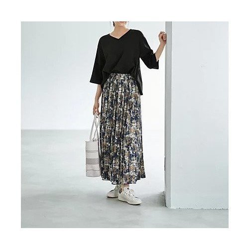 【スタイルデリ/STYLE DELI】の【ものづくりJAPAN】DIORAMA 7分袖VネックTシャツ 人気、トレンドファッション・服の通販 founy(ファニー) 　ファッション　Fashion　レディースファッション　Fashion for Women　トップス・カットソー　Cut & Sew Tops　シャツ・ブラウス・オフィスカジュアル　Elegant Blouses & Button-Ups　ロングTシャツ・Tシャツ　Longline T-Shirts & Tees　Vネックトップス　V-Neck Tops / V-Cut Neckline Shirts　インド　Indian Textile　インナー　Innerwear　カットソー　Cut and Sewn Top　カーディガン　Cardigan, Knitwear　コレクション　Collection, Seasonal Line　ショルダー　Shoulder, Shoulder Strap　ジャケット　Jacket, Outerwear　ストレート　Straight, Straight Cut　スリット　Slit, Slit Detail　デコルテ　Décolleté, Neckline　ドレープ　Drape, Draping Fabric　ドロップ　Drop Shoulder, Dropped Style　人気　Popular, Best Seller　バランス　Balance, Style Balance　フィット　Fit, Slim Fit　ベーシック　Basic, Essential　半袖　Short Sleeve, Half Sleeve　日本製　Made In Japan　夏　Summer　エレガント 上品　Elegant　other-2|ID: prp329100004630902 ipo3291000000033314509