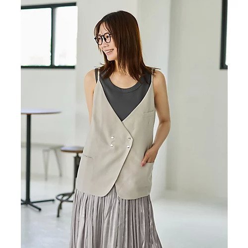 【スタイルデリ/STYLE DELI】のキャミ型ダブルベスト インテリア・キッズ・メンズ・レディースファッション・服の通販 founy(ファニー) 　ファッション　Fashion　レディースファッション　Fashion for Women　アウター　Coat / Outerwear Collection　トップス・カットソー　Cut & Sew Tops　キャミソール&ノースリーブ　Camisoles & Sleeveless Tops　ベスト&ジレ / 重ね着スタイル　Vests & Gilets　イエロー　Yellow　オレンジ　Orange　キャミ　Camisole, Cami Top　軽量　Lightweight, Ultra Light　シルバー　Silver, Metallic Silver　ストレート　Straight, Straight Cut　スリット　Slit, Slit Detail　スーツ　Suit, Formalwear　ダブル　Double, Double-Breasted　定番　Standard, Basic Item　ノースリーブ　Sleeveless, No-Sleeve　長袖　Long Sleeve, Full Sleeve　フェイク　Faux, Fake　フロント　Front, Front Design　ベスト　Vest, Waistcoat　ポケット　Pocket, Pocket Detail　半袖　Short Sleeve, Half Sleeve　メタル　Metal, Metal Parts　夏　Summer　グレージュ|ID: prp329100004630904 ipo3291000000033314532