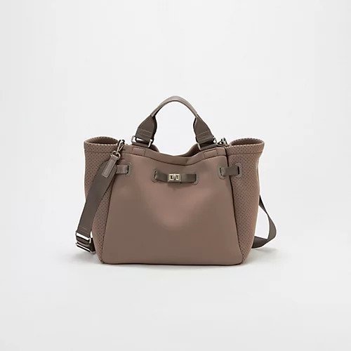 【トプカピ/TOPKAPI】の【TREASURE TOPKAPI】ネオプレン 2way A4 トートバッグ インテリア・キッズ・メンズ・レディースファッション・服の通販 founy(ファニー) https://founy.com/ ファッション Fashion レディースファッション Fashion for Women バッグ Bags ショルダー Shoulder, Shoulder Strap シルバー Silver, Metallic Silver スマート Smart, Elegant ポケット Pocket, Pocket Detail リップ Lip, Lip Motif |ID: prp329100004630908 ipo3291000000033314557