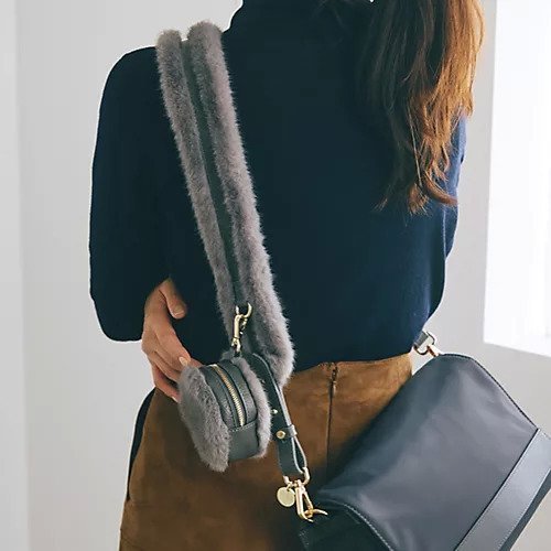 【トプカピ/TOPKAPI】の【TREASURE TOPKAPI】ムートンポーチ付き ショルダーベルト / スマホストラップ 人気、トレンドファッション・服の通販 founy(ファニー) 　ファッション　Fashion　レディースファッション　Fashion for Women　ベルト&ウエストマーク　Belts & Waist Accessories　ポーチ&ミニバッグ　Pouches & Mini Bags　ショルダー　Shoulder, Shoulder Strap　シンプル　Simple, Minimal　スマホ　Smartphone, Mobile Device　スマート　Smart, Elegant　ポーチ　Pouch, Small Case　ラウンド　Round, Round Neck　リップ　Lip, Lip Motif　A/W・秋冬　Autumn/Winter　other-2|ID: prp329100004630911 ipo3291000000033314576