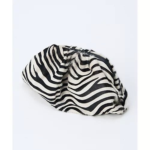 【ウィムガゼット/Whim Gazette】の【INNUE】ZebraチェーンクラッチBAG 人気、トレンドファッション・服の通販 founy(ファニー) 　ファッション　Fashion　レディースファッション　Fashion for Women　バッグ　Bags　2025年　2025　2025-2026秋冬・A/W　Autumn/Winter 2025–26 AW25–26　アクセサリー　Fashion Accessories　イタリア　Italy　クラッチ　Clutch, Clutch Bag　コレクション　Collection, Seasonal Line　コンパクト　Compact, Small Size　ショルダー　Shoulder, Shoulder Strap　シンプル　Simple, Minimal　チェーン　Chain, Chain Strap　フォルム　Silhouette, Form　other-3|ID: prp329100004632870 ipo3291000000033342163