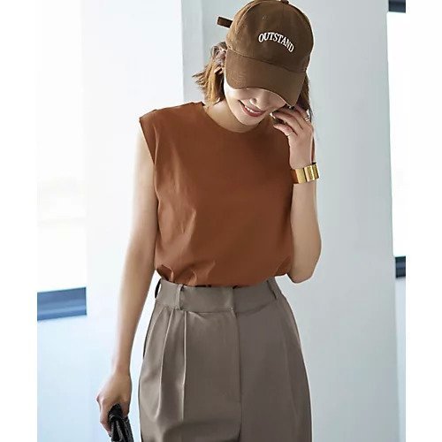 【スタイルデリ/STYLE DELI】のさらさらスムースなワイド幅ノースリトップス インテリア・キッズ・メンズ・レディースファッション・服の通販 founy(ファニー) 　ファッション　Fashion　レディースファッション　Fashion for Women　トップス・カットソー　Cut & Sew Tops　イエロー　Yellow　インナー　Innerwear　オレンジ　Orange　カットソー　Cut and Sewn Top　ジャケット　Jacket, Outerwear　ストレート　Straight, Straight Cut　スリット　Slit, Slit Detail　デコルテ　Décolleté, Neckline　定番　Standard, Basic Item　ノースリーブ　Sleeveless, No-Sleeve　バランス　Balance, Style Balance　フォルム　Silhouette, Form　ベーシック　Basic, Essential　ワイド　Wide, Wide Fit　冬　Winter / This Winter　夏　Summer　エレガント 上品　Elegant　キャラメルブラウン|ID: prp329100004636060 ipo3291000000033394778