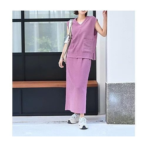 【スタイルデリ/STYLE DELI】の【LUXE】ストライプ状フリルのカットソーセットアップ インテリア・キッズ・メンズ・レディースファッション・服の通販 founy(ファニー) 　ファッション　Fashion　レディースファッション　Fashion for Women　トップス・カットソー　Cut & Sew Tops　カットソー・ベーシックTシャツ　Cut-and-Sewn Tops / Stretch Tees & Basics　インナー　Innerwear　カットソー　Cut and Sewn Top　キャミソール　Camisole, Spaghetti Strap Top　グラデーション　Gradient, Ombre　ストライプ　Stripe, Striped Pattern　スリット　Slit, Slit Detail　セットアップ　Set-Up, Coordinated Outfit　タンク　Tank Top, Sleeveless Top　ノースリーブ　Sleeveless, No-Sleeve　パープル　Purple, Violet　フォルム　Silhouette, Form　フリル　Frill, Ruffle　フロント　Front, Front Design　ベスト　Vest, Waistcoat　ポケット　Pocket, Pocket Detail　半袖　Short Sleeve, Half Sleeve　ミックス　Mix, Mixed Style　夏　Summer　パープル|ID: prp329100004636061 ipo3291000000033394794