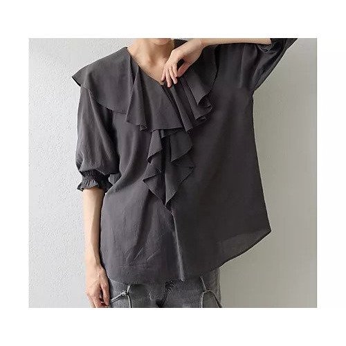 【ウィムガゼット/Whim Gazette】のカスケードハーフスリーブブラウス インテリア・キッズ・メンズ・レディースファッション・服の通販 founy(ファニー) https://founy.com/ ファッション Fashion レディースファッション Fashion for Women トップス・カットソー Cut & Sew Tops シャツ・ブラウス・オフィスカジュアル Elegant Blouses & Button-Ups 2025年 2025 2025-2026秋冬・A/W Autumn/Winter 2025–26 AW25–26 フリル Frill, Ruffle フロント Front, Front Design ボトム Bottoms, Lower Wear |ID: prp329100004636670 ipo3291000000033407165