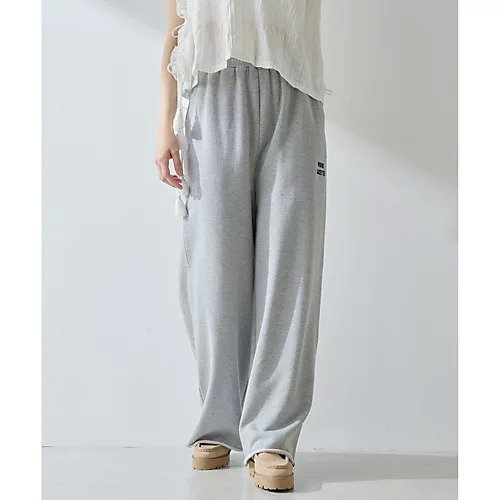 【ウィムガゼット/Whim Gazette】のロゴ裏毛ワイドパンツ 人気、トレンドファッション・服の通販 founy(ファニー) 　ファッション　Fashion　レディースファッション　Fashion for Women　パンツ　Pants & Trousers　ジャケット　Jacket, Outerwear　スウェット / スエット　Sweatshirt, Sweatwear　スタンダード　Standard, Basic　スピンドル　Spindle, Drawcord　とろみ　Fluid, Flowy Fabric　ボトム　Bottoms, Lower Wear　リラックス　Relax, Relaxed Fit　ワイド　Wide, Wide Fit　ワンポイント　One Point, Statement Accent　おすすめ　Recommended / Our Picks　2025年　2025　2025-2026秋冬・A/W　Autumn/Winter 2025–26 AW25–26　other-2|ID: prp329100004636707 ipo3291000000033407411