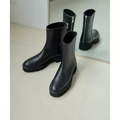 【ウィムガゼット/Whim Gazette】の【Hoaw.】バックZIPショートブーツ インテリア・キッズ・メンズ・レディースファッション・服の通販 founy(ファニー) https://founy.com/ ファッション Fashion レディースファッション Fashion for Women バッグ Bags アクセサリー Fashion Accessories シューズ Shoes, Footwear ショート Short, Short Length シンプル Simple, Minimal スタンダード Standard, Basic フォルム Silhouette, Form 2025年 2025 2025-2026秋冬・A/W Autumn/Winter 2025–26 AW25–26 |ID: prp329100004636735 ipo3291000000033407625