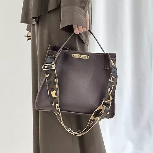 【ノーリーズ/NOLLEY'S】のレオパード柄ショルダーストラップ インテリア・キッズ・メンズ・レディースファッション・服の通販 founy(ファニー) https://founy.com/ ファッション Fashion レディースファッション Fashion for Women ショルダー Shoulder, Shoulder Strap シンプル Simple, Minimal ラップ Wrap, Wrap Design レオパード Leopard, Animal Print |ID: prp329100004638358 ipo3291000000034778277