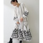 【ウィムガゼット/Whim Gazette】のエンブロイダリーワンピース 人気、トレンドファッション・服の通販 founy(ファニー) ファッション Fashion レディースファッション Fashion for Women ワンピース Dresses 2025年 2025 2025-2026秋冬・A/W Autumn/Winter 2025–26 AW25–26 アクセサリー Fashion Accessories インド Indian Textile エスニック Ethnic Style シューズ Shoes, Footwear デニム Denim, Jeans Material モチーフ Motif, Design Theme モノトーン Monotone, Black and White ロング Long, Long-Length thumbnail オフホワイト|ID: prp329100004642571 ipo3291000000033486670