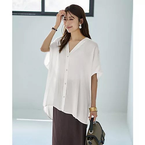 【スタイルデリ/STYLE DELI】の【LUXE】楊柳ゆったりVネックブラウスB インテリア・キッズ・メンズ・レディースファッション・服の通販 founy(ファニー) 　ファッション　Fashion　レディースファッション　Fashion for Women　トップス・カットソー　Cut & Sew Tops　シャツ・ブラウス・オフィスカジュアル　Elegant Blouses & Button-Ups　Vネックトップス　V-Neck Tops / V-Cut Neckline Shirts　イエロー　Yellow　エアリー　Airy Texture　秋　Autumn　サロペット　Overalls, Salopette　シルバー　Silver, Metallic Silver　ストライプ　Stripe, Striped Pattern　ストレート　Straight, Straight Cut　スリット　Slit, Slit Detail　とろみ　Fluid, Flowy Fabric　ドレープ　Drape, Draping Fabric　定番　Standard, Basic Item　人気　Popular, Best Seller　長袖　Long Sleeve, Full Sleeve　ベスト　Vest, Waistcoat　ポケット　Pocket, Pocket Detail　冬　Winter / This Winter　夏　Summer　エレガント 上品　Elegant　ホワイト|ID: prp329100004642606 ipo3291000000033487518