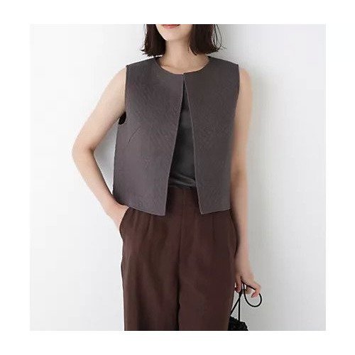 【ヒューマンウーマン/HUMAN WOMAN】のインドコットンボイルキルティングジレ インテリア・キッズ・メンズ・レディースファッション・服の通販 founy(ファニー) https://founy.com/ ファッション Fashion レディースファッション Fashion for Women アウター Coat / Outerwear Collection トップス・カットソー Cut & Sew Tops ベスト&ジレ / 重ね着スタイル Vests & Gilets おすすめ Recommended / Our Picks インド Indian Textile カットソー Cut and Sewn Top キルティング Quilted, Quilting キルト Quilt, Quilted Fabric シンプル Simple, Minimal スタンダード Standard, Basic バランス Balance, Style Balance ボトム Bottoms, Lower Wear |ID: prp329100004644421 ipo3291000000033510321