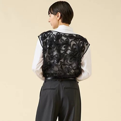 【マルティニーク/martinique】のテープ刺繍ブラウス 人気、トレンドファッション・服の通販 founy(ファニー) 　ファッション　Fashion　レディースファッション　Fashion for Women　トップス・カットソー　Cut & Sew Tops　シャツ・ブラウス・オフィスカジュアル　Elegant Blouses & Button-Ups　おすすめ　Recommended / Our Picks　キャミソール　Camisole, Spaghetti Strap Top　シフォン　Chiffon, Lightweight Fabric　スペシャル　Special, Limited Edition　セットアップ　Set-Up, Coordinated Outfit　タートル　Turtleneck, Turtle Collar　ノースリーブ　Sleeveless, No-Sleeve　ボタニカル　Botanical, Floral Pattern　結婚式　Wedding　other-3|ID: prp329100004644428 ipo3291000000033510377