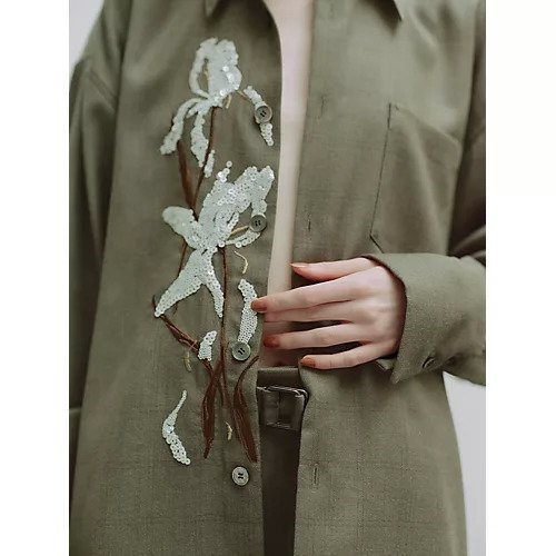 【マージ/MARGE】のWool equin-embellished shirt 人気、トレンドファッション・服の通販 founy(ファニー) 　ファッション　Fashion　レディースファッション　Fashion for Women　トップス・カットソー　Cut & Sew Tops　シャツ・ブラウス・オフィスカジュアル　Elegant Blouses & Button-Ups　2025年　2025　2025-2026秋冬・A/W　Autumn/Winter 2025–26 AW25–26　クラシカル　Classical, Vintage-Inspired　スパンコール　Sequins, Sequin Embellishment　ボタニカル　Botanical, Floral Pattern　other-3|ID: prp329100004644535 ipo3291000000033511760