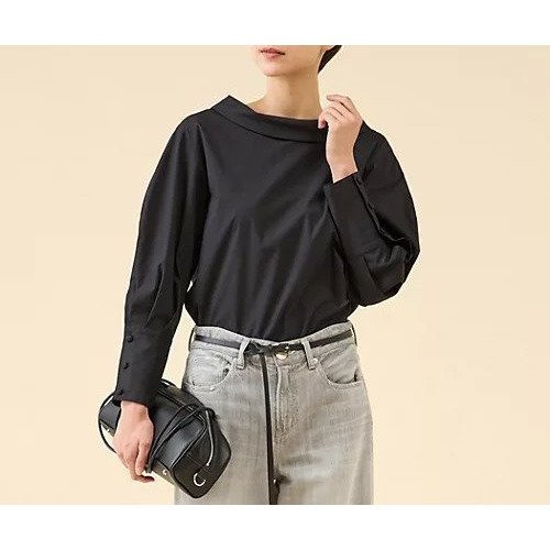 【マルティニーク/martinique】のボートネックブラウス 人気、トレンドファッション・服の通販 founy(ファニー) 　ファッション　Fashion　レディースファッション　Fashion for Women　トップス・カットソー　Cut & Sew Tops　シャツ・ブラウス・オフィスカジュアル　Elegant Blouses & Button-Ups　おすすめ　Recommended / Our Picks　カッティング　Cutting Detail　カーディガン　Cardigan, Knitwear　クラシック　Classic, Timeless Style　シンプル　Simple, Minimal　デコルテ　Décolleté, Neckline　ブロード　Broadcloth, Fine Cotton　エレガント 上品　Elegant　 other-1|ID: prp329100004644547 ipo3291000000033512012
