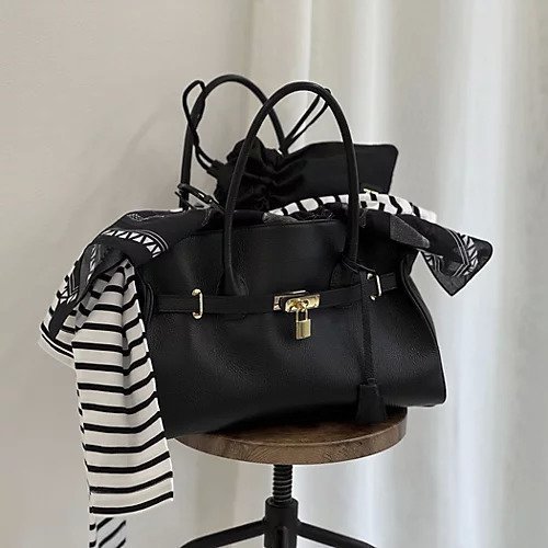 【ノーリーズソフィー/NOLLEY'S sophi】のひねりベルトレザートートバッグ インテリア・キッズ・メンズ・レディースファッション・服の通販 founy(ファニー) https://founy.com/ ファッション Fashion レディースファッション Fashion for Women バッグ Bags ベルト&ウエストマーク Belts & Waist Accessories シンプル Simple, Minimal ジップ Zip, Zipper スマート Smart, Elegant 財布 Wallet, Purse フォルム Silhouette, Form ポケット Pocket, Pocket Detail ポーチ Pouch, Small Case エレガント 上品 Elegant ビジネス 仕事 通勤 Business / Work / Commuting |ID: prp329100004644617 ipo3291000000033513779