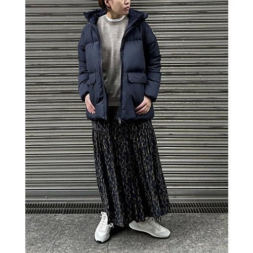 【ピレネックス/PYRENEX】のOLGA(オルガ)フード付きダウンジャケット 人気、トレンドファッション・服の通販 founy(ファニー) 　ファッション　Fashion　レディースファッション　Fashion for Women　アウター　Coat / Outerwear Collection　レディースジャケット・軽アウター　Jackets　ウォーム　Warm Fabric　キルト　Quilt, Quilted Fabric　ジャケット　Jacket, Outerwear　スポーティ　Sporty, Casual Athletic　ダウン　Down, Puffer　ハンド　Hand, Handmade　フラップ　Flap, Flap Pocket　フロント　Front, Front Design　ポケット　Pocket, Pocket Detail　ミドル　Middle Length, Mid Height　other-2|ID: prp329100004646742 ipo3291000000033541131