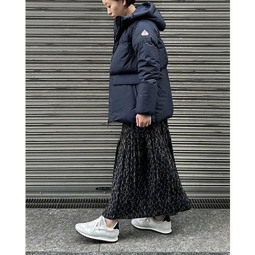 【ピレネックス/PYRENEX】のOLGA(オルガ)フード付きダウンジャケット 人気、トレンドファッション・服の通販 founy(ファニー) 　ファッション　Fashion　レディースファッション　Fashion for Women　アウター　Coat / Outerwear Collection　レディースジャケット・軽アウター　Jackets　ウォーム　Warm Fabric　キルト　Quilt, Quilted Fabric　ジャケット　Jacket, Outerwear　スポーティ　Sporty, Casual Athletic　ダウン　Down, Puffer　ハンド　Hand, Handmade　フラップ　Flap, Flap Pocket　フロント　Front, Front Design　ポケット　Pocket, Pocket Detail　ミドル　Middle Length, Mid Height　other-3|ID: prp329100004646742 ipo3291000000033541133