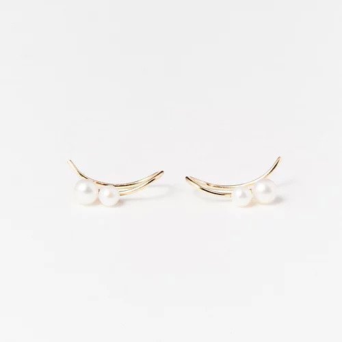 【フィービィー/phoebe】の【K10】インラインパールピアス&イヤリング 人気、トレンドファッション・服の通販 founy(ファニー) 　ファッション　Fashion　レディースファッション　Fashion for Women　ジュエリー　Jewelry　ファッションリング　Fashion Rings　イヤリング・フープ・ドロップタイプ　Hoop, Drop & Clip Earrings　アクセサリー　Fashion Accessories　イエロー　Yellow　イヤリング　Earrings　シンプル　Simple, Minimal　ジュエリー　Jewelry, Accessories　ジュエル　Jewel, Gemstone　パール　Pearl, Pearl Accent　フェミニン　Feminine, Girly　ボックス　Boxy, Box Shape　ギフト プレゼント　Gift / Present　 other-1|ID: prp329100004647740 ipo3291000000033551333
