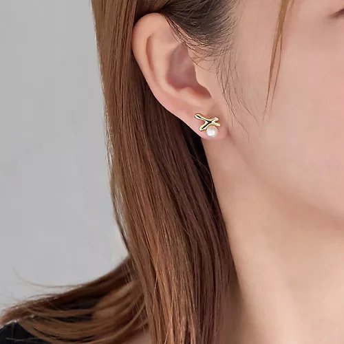 【フィービィー/phoebe】の【金属アレルギー対応】ハンドライトメタルパールイヤリング インテリア・キッズ・メンズ・レディースファッション・服の通販 founy(ファニー) https://founy.com/ ファッション Fashion レディースファッション Fashion for Women ジュエリー Jewelry ファッションリング Fashion Rings イヤリング・フープ・ドロップタイプ Hoop, Drop & Clip Earrings アクセサリー Fashion Accessories イヤリング Earrings パール Pearl, Pearl Accent フェミニン Feminine, Girly メタル Metal, Metal Parts モダン Modern, Contemporary |ID: prp329100004647753 ipo3291000000033551402