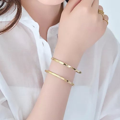 【フィービィー/phoebe】の【金属アレルギー対応】2ラインテクスチャーワイドカフバングル インテリア・キッズ・メンズ・レディースファッション・服の通販 founy(ファニー) 　ファッション　Fashion　レディースファッション　Fashion for Women　バングル　Bangle, Bracelet　モダン　Modern, Contemporary　ワイド　Wide, Wide Fit　ゴールド|ID: prp329100004648563 ipo3291000000033562750