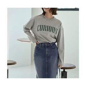 【スタイルデリ/STYLE DELI】 CURIOUS長袖ロゴTシャツ人気、トレンドファッション・服の通販 founy(ファニー) ファッション Fashion レディースファッション Fashion for Women トップス・カットソー Cut & Sew Tops シャツ・ブラウス・オフィスカジュアル Elegant Blouses & Button-Ups ロングTシャツ・Tシャツ Longline T-Shirts & Tees ショルダー Shoulder, Shoulder Strap シンプル Simple, Minimal ドロップ Drop Shoulder, Dropped Style フォルム Silhouette, Form 長袖 Long Sleeve, Full Sleeve |ID:prp329100004649104